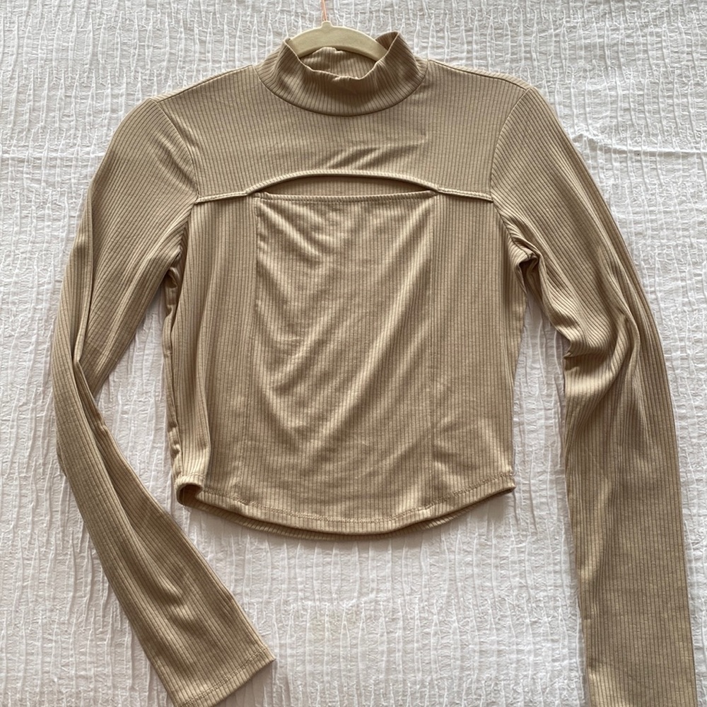 Long Sleeve Cut Out Top
